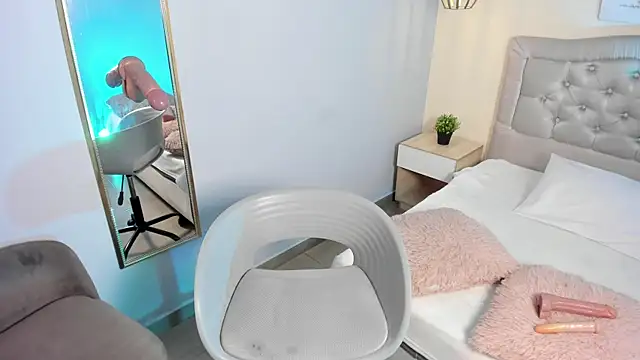 escarleth   online show from October 2025 12:57:02 PM