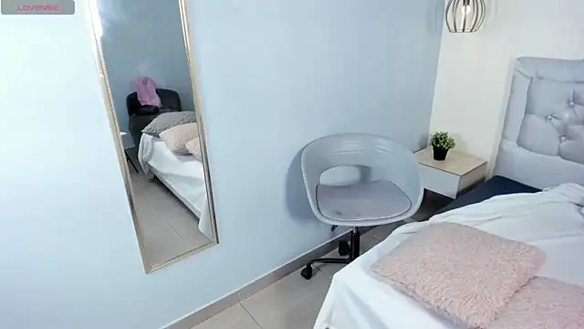 escarleth   online show from April 2026 02:57:01 PM