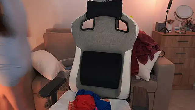 anyacutex online show from February 2026 06:44:02 PM