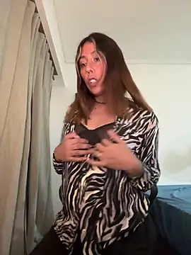 Snapshot of Yerucita chatting on May 2026 07:35:01 AM Yerucita online show from May 2026 07:35:01 AM