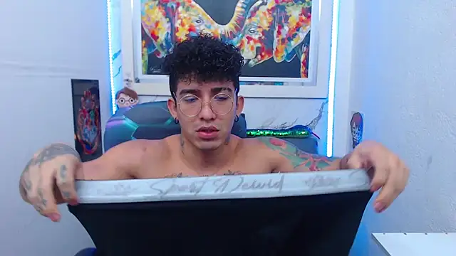 targuerian22 online show from October 2025 07:19:02 AM