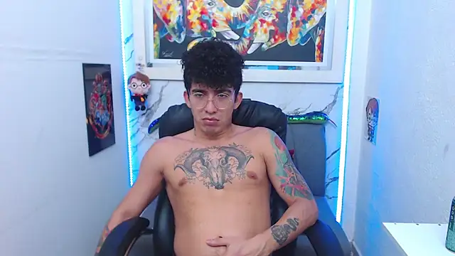 targuerian22 online show from November 2025 04:16:01 PM