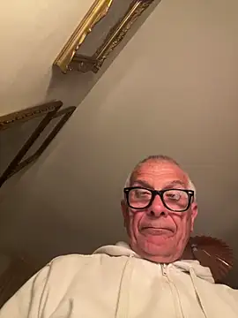 Snapshot of 4n4l1zz4m1 chatting on May 2026 08:24:01 PM 4n4l1zz4m1 online show from May 2026 08:24:01 PM