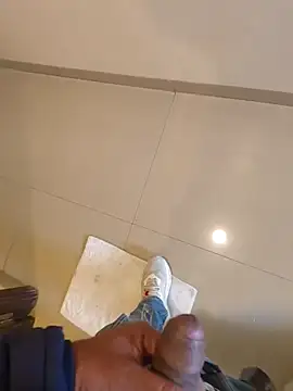 Snapshot of Gururonny07 chatting on December 2024 07:31:01 AM Gururonny07 online show from December 2024 07:31:01 AM