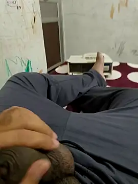 Snapshot of Gururonny07 chatting on January 2025 07:17:02 AM Gururonny07 online show from January 2025 07:17:02 AM