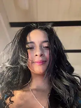 Laura fernandezII online show from February 2025 02:03:01 AM