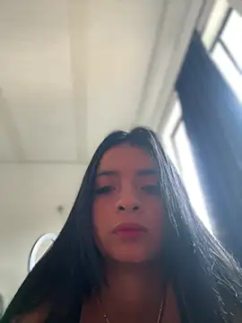 Laura fernandezII online show from February 2025 09:48:02 PM