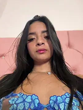 Laura fernandezII online show from February 2025 03:52:02 AM