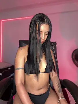 Laura fernandezII online show from September 2025 09:20:01 PM