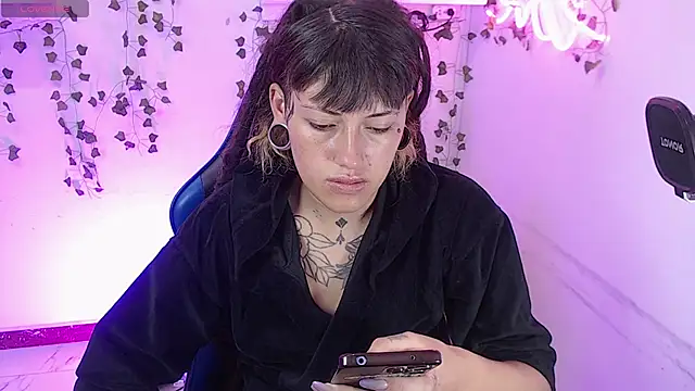 Snapshot of _sharlotte777 chatting on May 2026 02:24:02 PM sharlotte777 online show from May 2026 02:24:02 PM