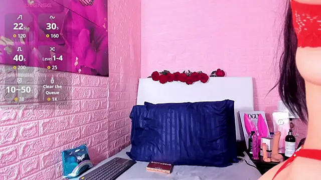 LYAA COLLINS  online show from October 2025 10:56:02 AM