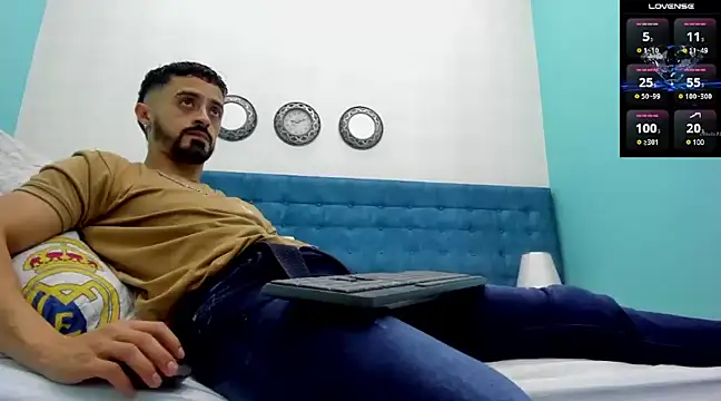 Snapshot of MAXIMUS_MASTE3 chatting on December 2024 03:36:01 AM MAXIMUS MASTE3 online show from December 2024 03:36:01 AM