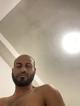 Snapshot of islandvybee55 chatting on January 2025 04:47:02 AM islandvybee55 online show from January 2025 04:47:02 AM