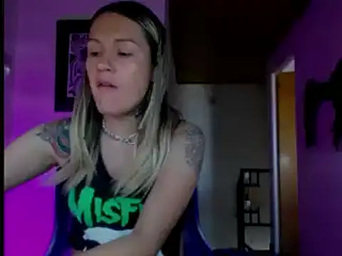 Snapshot of kim_jeins11 chatting on December 2024 06:39:02 PM kim jeins11 online show from December 2024 06:39:02 PM