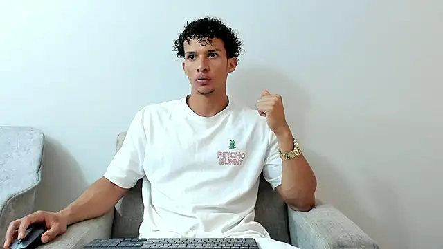 Snapshot of Dominick_star chatting on December 2024 02:58:02 AM Dominick star online show from December 2024 02:58:02 AM