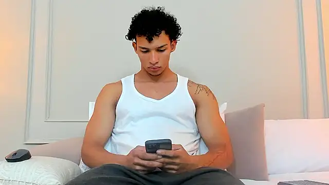 Snapshot of Dominick_star chatting on December 2024 03:30:01 AM Dominick star online show from December 2024 03:30:01 AM