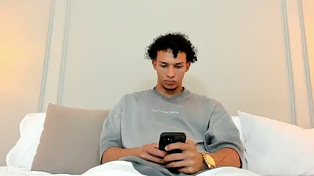 Snapshot of Dominick_star chatting on December 2024 04:26:01 AM Dominick star online show from December 2024 04:26:01 AM