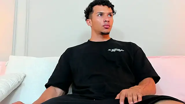 Snapshot of Dominick_star chatting on January 2025 04:04:02 AM Dominick star online show from January 2025 04:04:02 AM