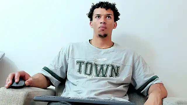 Snapshot of Dominick_star chatting on January 2025 03:23:01 AM Dominick star online show from January 2025 03:23:01 AM