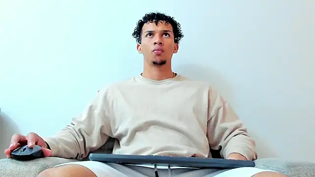 Snapshot of Dominick_star chatting on January 2025 03:53:01 AM Dominick star online show from January 2025 03:53:01 AM