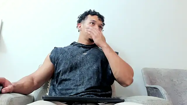 Snapshot of Dominick_star chatting on February 2025 04:35:02 AM Dominick star online show from February 2025 04:35:02 AM