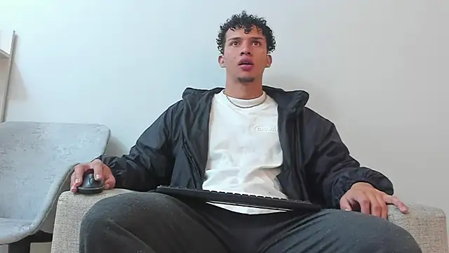 Snapshot of Dominick_star chatting on March 2025 04:03:01 AM Dominick star online show from March 2025 04:03:01 AM