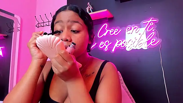 Sofi Fox  online show from March 2025 01:23:01 PM