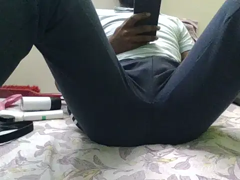 Snapshot of bangalorebulli chatting on December 2025 06:15:01 PM bangalorebulli online show from December 2025 06:15:01 PM