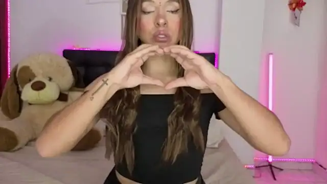 Sofieevans  online show from April 2026 08:25:02 PM