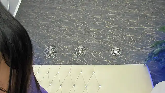 moona ray online show from February 2025 09:09:01 PM