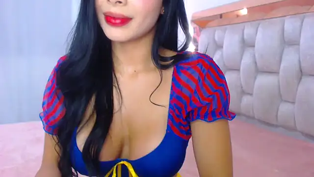 Snapshot of lolaperrys chatting on November 2025 06:15:02 AM lolaperrys online show from November 2025 06:15:02 AM