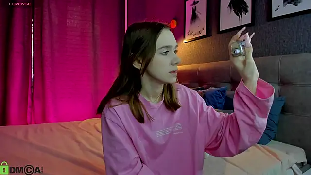 Snapshot of Lesi_Moonie01 chatting on February 2026 09:40:01 AM Lesi Moonie01 online show from February 2026 09:40:01 AM