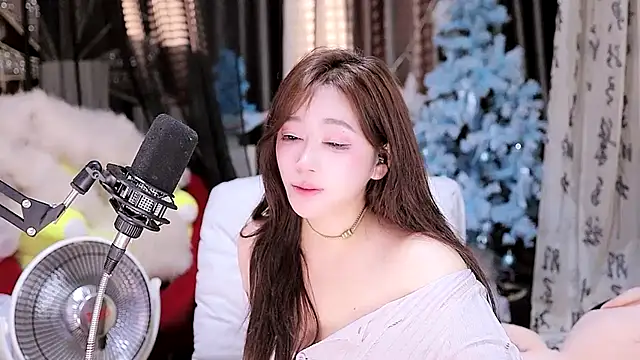 Missy Nana21 online show from February 2025 06:20:01 PM