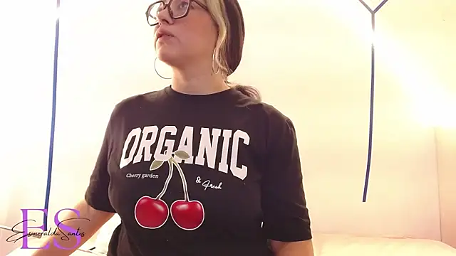 EsmeraldaSantoss online show from February 2025 01:10:02 PM