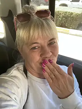 Lia Laguna77 online show from March 2025 06:36:01 PM