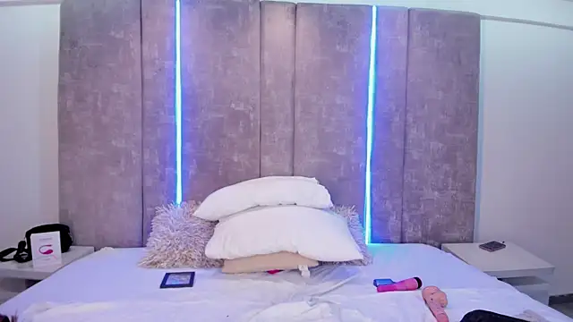 MaxiRogers online show from February 2025 10:50:01 PM