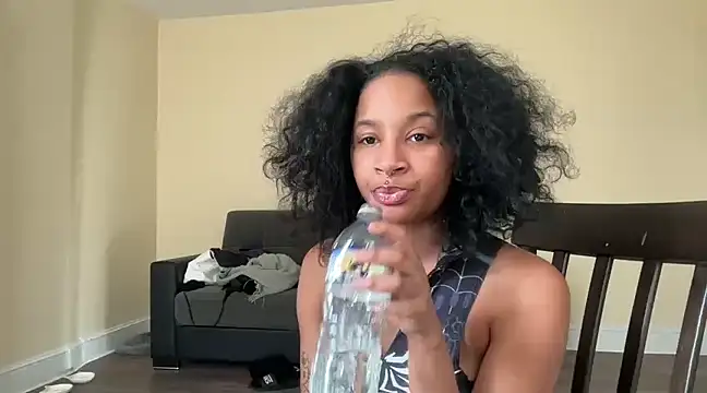 shandiloveslemonss online show from December 2024 05:14:02 PM