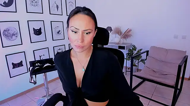 CassiooPeia online show from December 2024 10:34:02 AM