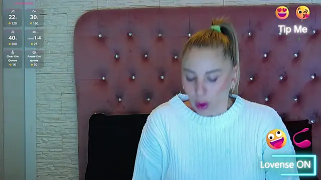 Snapshot of KikiSweet08 chatting on November 2025 05:30:02 AM KikiSweet08 online show from November 2025 05:30:02 AM