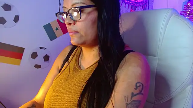 Snapshot of violletha chatting on July 2026 12:55:01 PM violletha online show from July 2026 12:55:01 PM