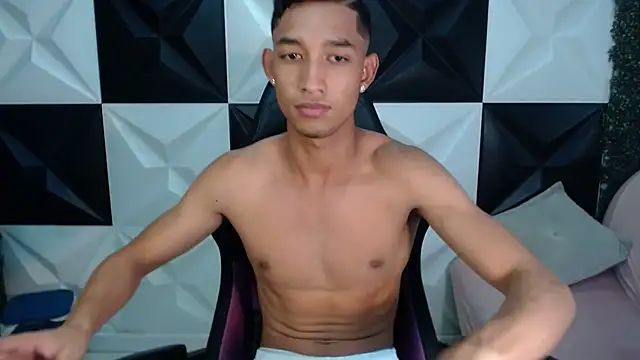 jose sexycumm online show from February 2025 08:09:01 PM
