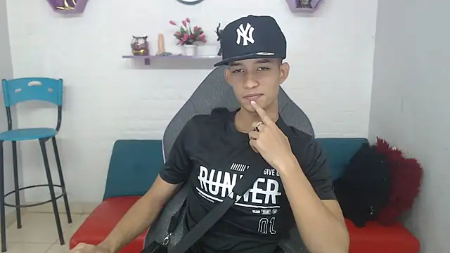 jose sexycumm online show from March 2025 06:12:01 PM