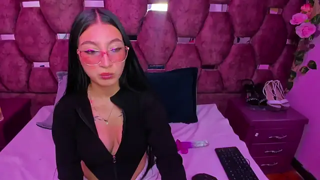 Katty Queen online show from April 2026 07:19:01 PM