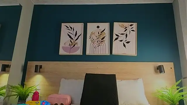 GabyPetit online show from October 2025 07:48:02 PM