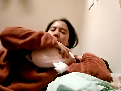 Snapshot of doggiepossession chatting on January 2025 03:11:01 PM doggiepossession online show from January 2025 03:11:01 PM