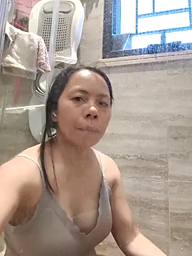 Snapshot of doggiepossession chatting on November 2025 05:13:02 AM doggiepossession online show from November 2025 05:13:02 AM