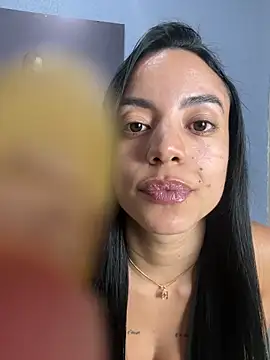 Elamesmamorena online show from June 2026 12:33:02 AM