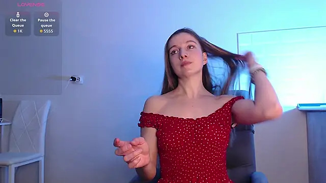 Eva Hailey  online show from April 2026 04:44:02 AM