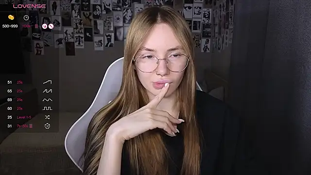 littlevildevil online show from March 2026 11:05:02 AM