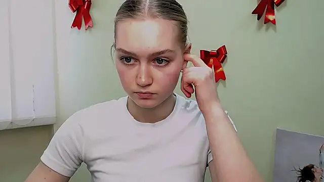 MademoiselleCl online show from February 2025 10:47:02 AM